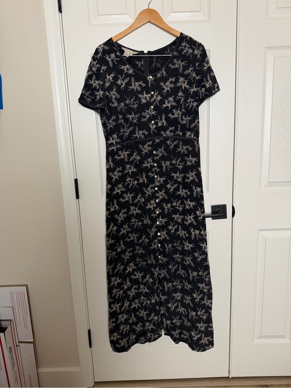 Vintage Due per Due 100% Silk Black Floral Button-Front Maxi Dress